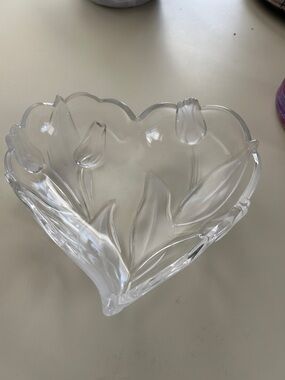 Mikasa Clear Heart Tulip Glass Bowl